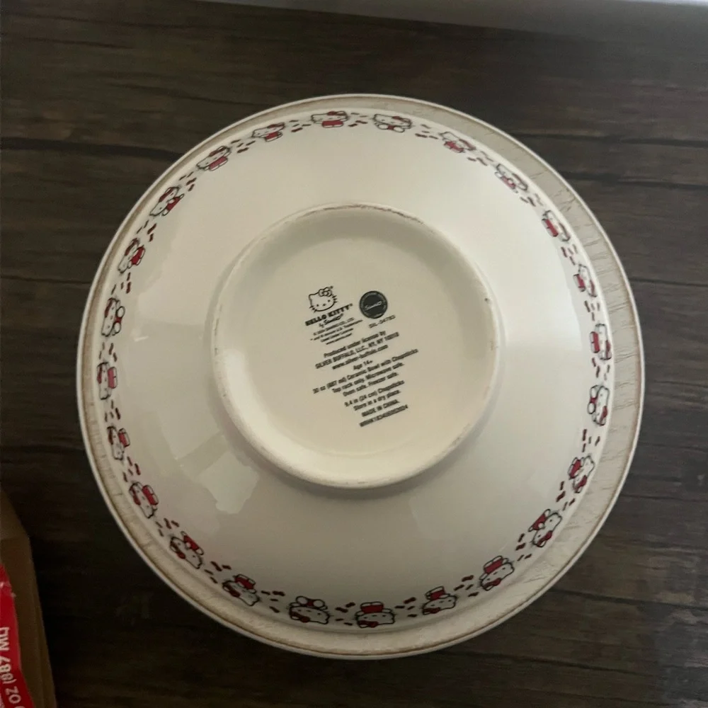 Hello Kitty charming ceramic
